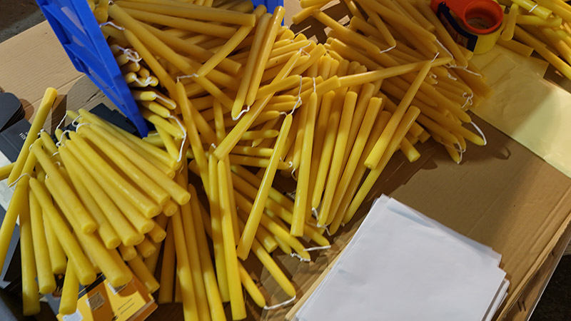 Making Jewish beeswax candles